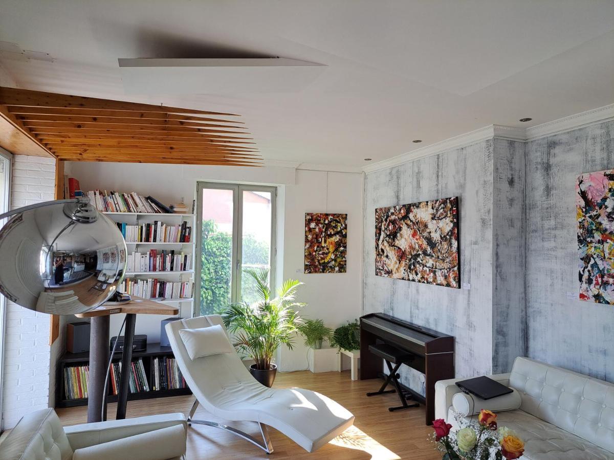 L'Appartement - Chambre Avec Salle De Bains Et Wc Dans Une Galerie D'Art Montbéliard Exteriör bild